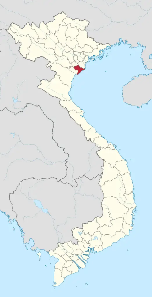 A map that indicates where Nam Định is on a map of Vietnam in red